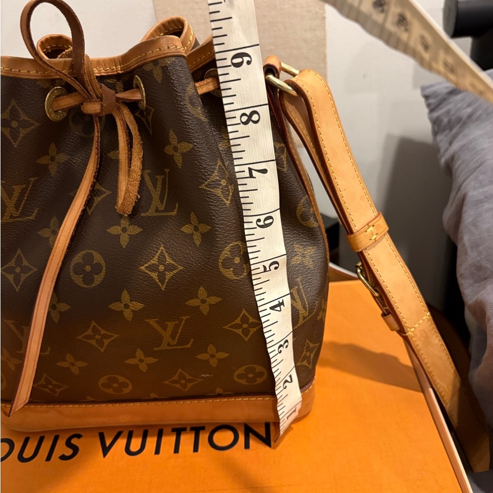 Louis Vuitton bag - Picture 12 of 13